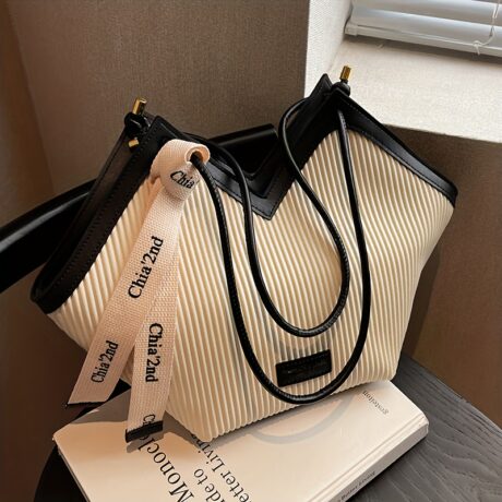 Women large capacity 2024 new summer shoulder bag, seaside holiday beach wrist bag, white fashion handbag.